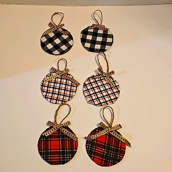 Hand Crafted Upcycled farmhouse decor Christmas hanging ornaments plaid fabric - Picture 4 of 17